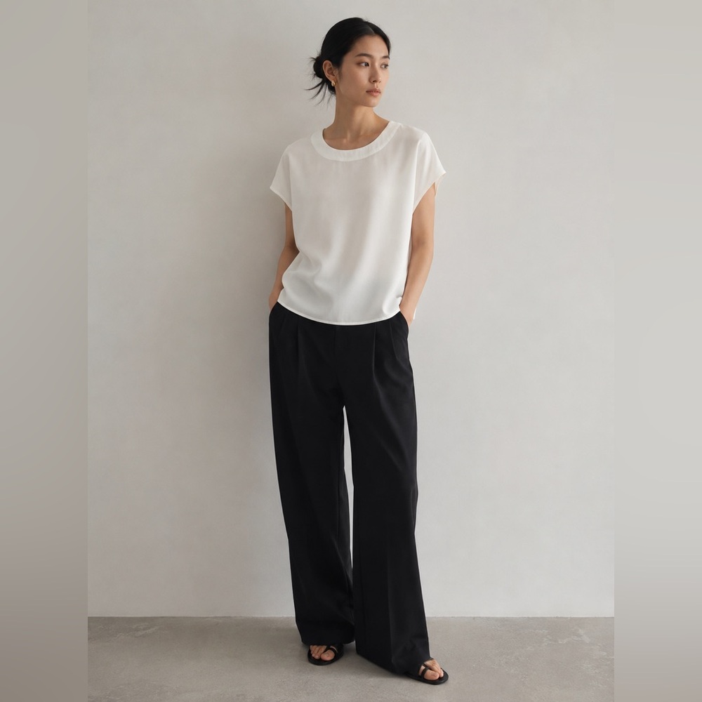 BANANA REPUBLIC - Ivory Minimalist Blouse | Effortless Draped Fit